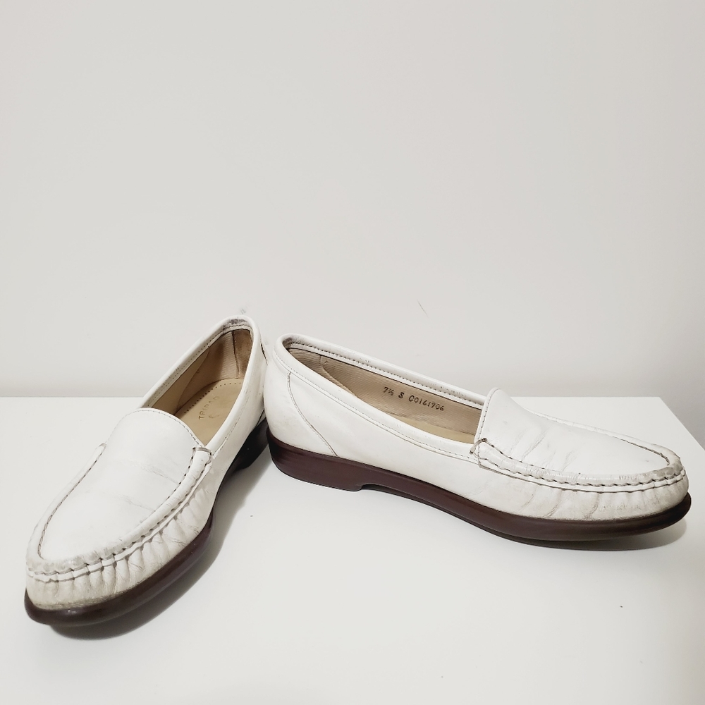SAS | Flats 7.5